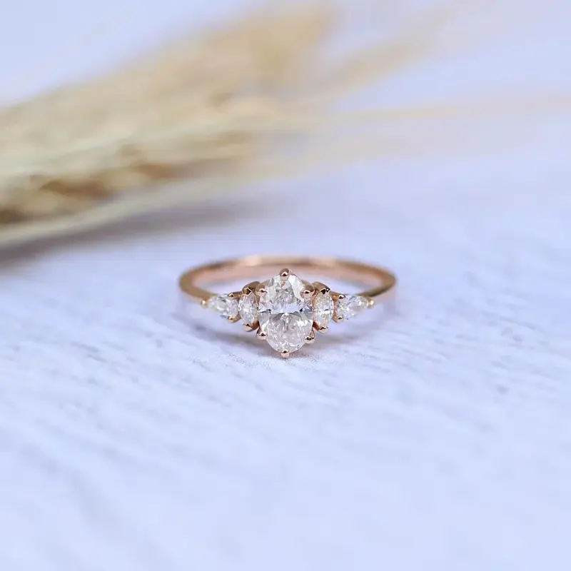 0.80 Karat D SI2 GIA Sertifikalı Vintage Diana Oval Pırlanta Yüzük