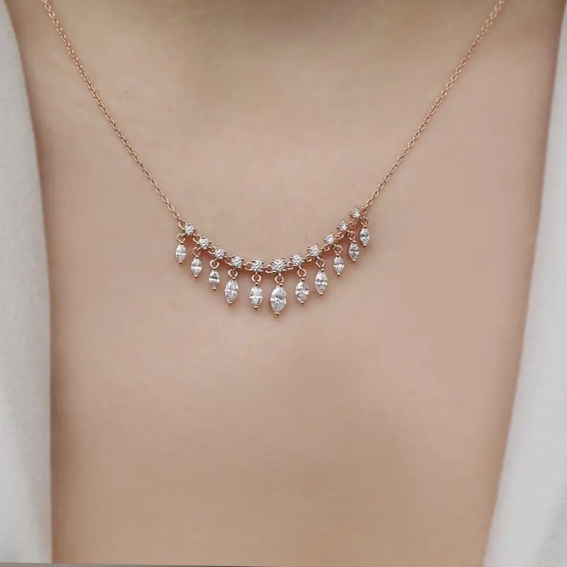 1.25 Karat Özel Tasarım Markiz Pırlanta Kolye
