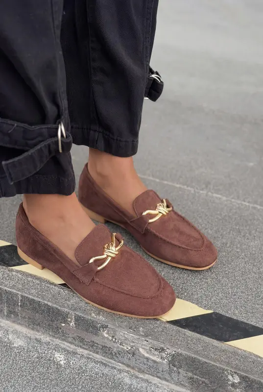 Avelis Kadın Loafer Acıkahve Süet Fiyonk Detaylı
