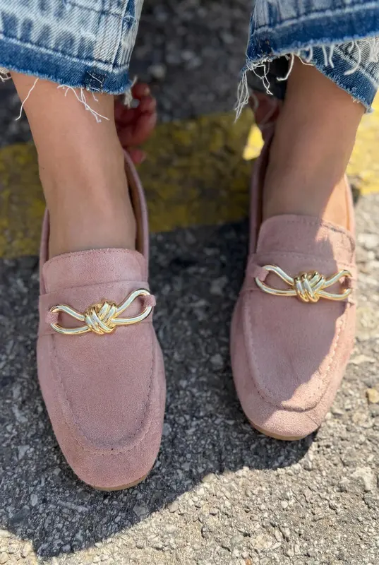 Avelis Kadın Loafer Pudra Süet Fiyonk Detaylı