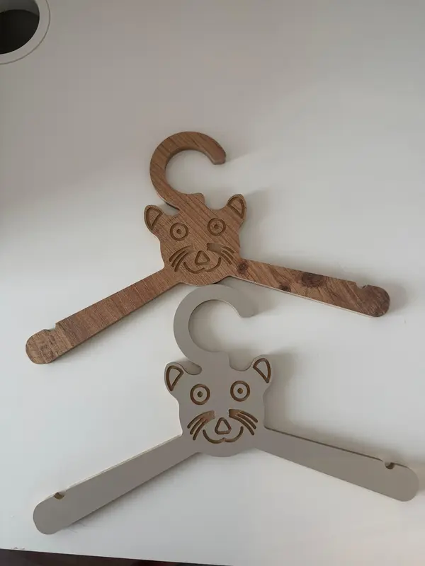 Çocuk Askı Seti – 6’lı Kahverengi MDF Askı