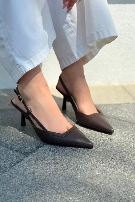 Dayrax Acıkahve Mat Deri Kadın Stiletto