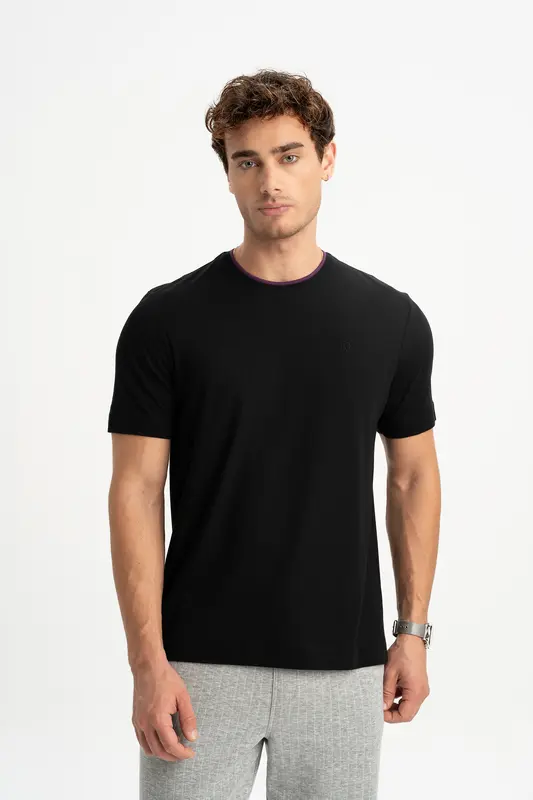 GÜLPINAR Siyah Kısa Kollu T-Shirt