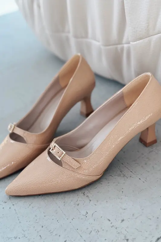 Jolor Nude Parlak Deri Kadın Stiletto