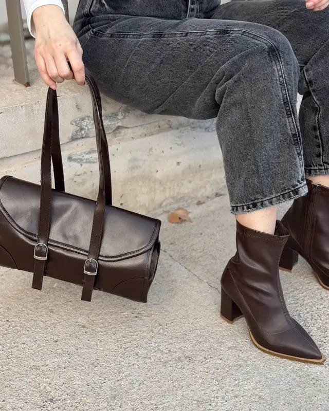 Laretta Vintage Baget Çanta Acıkahve Mat Deri