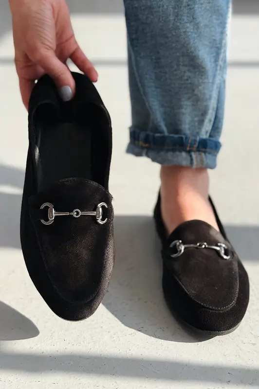 Palvora Siyah Hakiki Süet Toka Detaylı Kadın Loafer