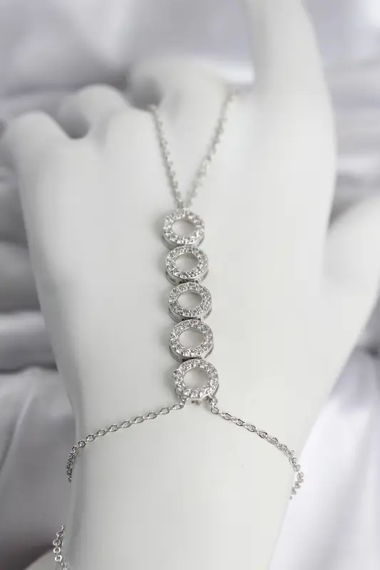 Pirinç Gümüş Renk Zirkon Taşlı Sıralı Halka Model Kadın Şahmeran