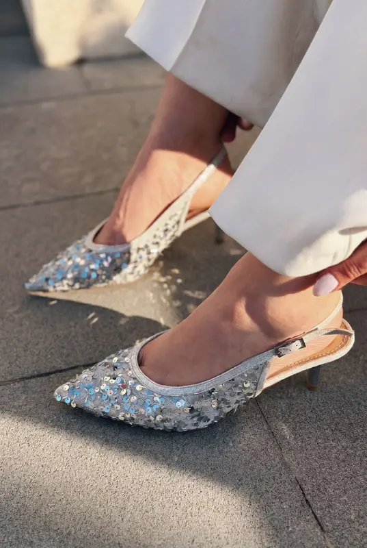 Selorine Gümüş Pullu Kadın Stiletto