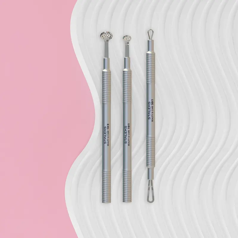 STALEKS BEAUTY & CARE 30 «Temiz Cilt» Kozmetoloji Seti (Uno, 19 delikli yuvarlak komedon kaşığı ve çift taraflı kozmetik halka cilt küreti)