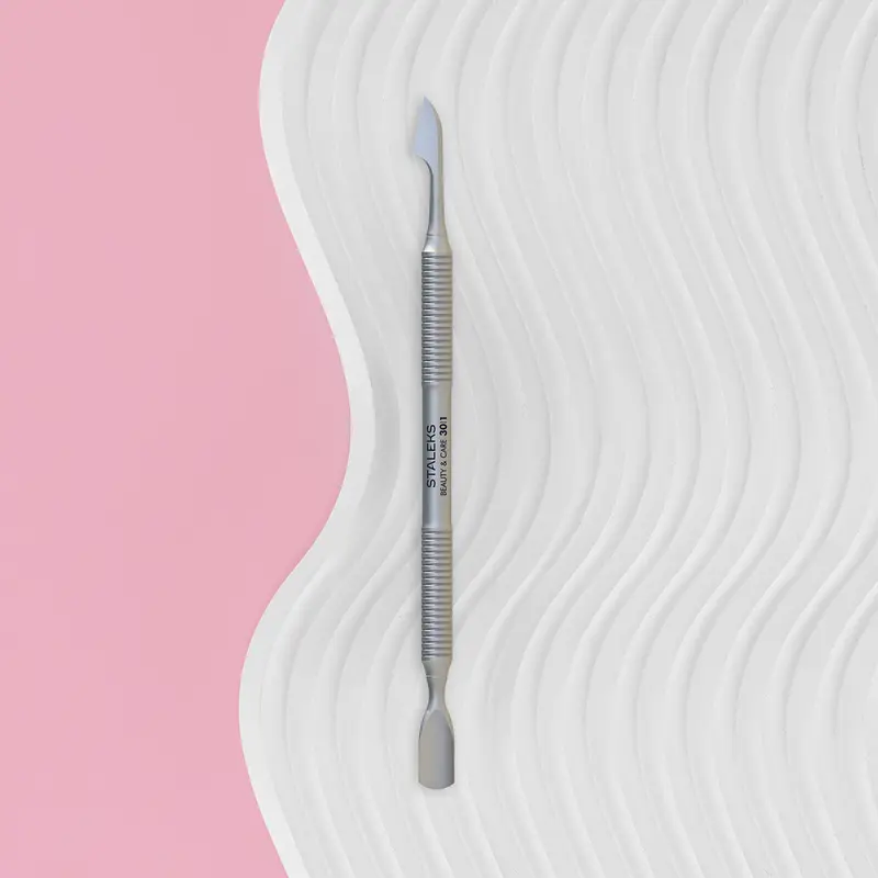 STALEKS BEAUTY & CARE 30 TYPE 1 Dar yuvarlak et itici ve çalışma kısmı üçgen olan et itici