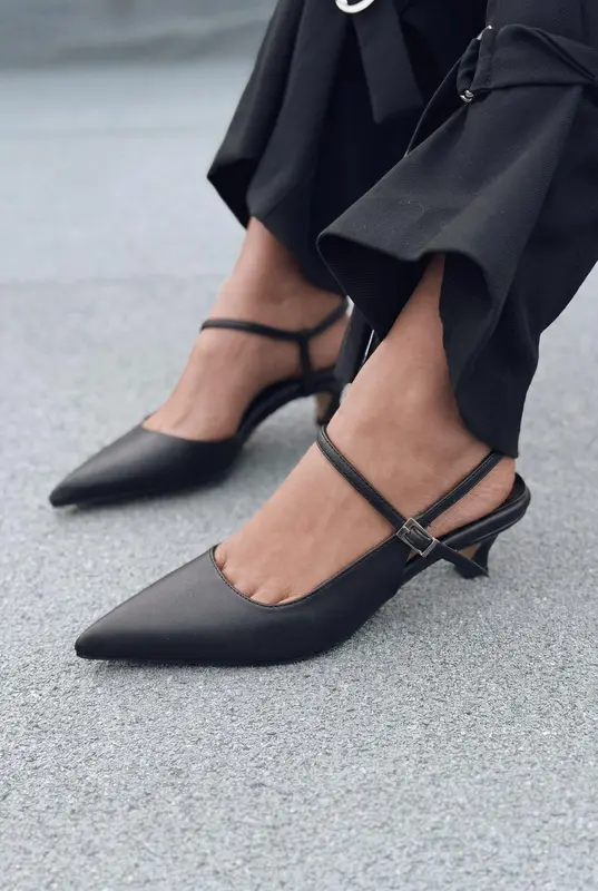 Torev Siyah Mat Deri Kadın Stiletto