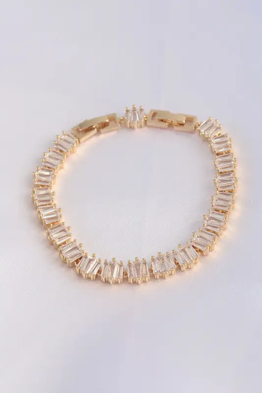 Vip Seri Pirinç Zirkon Taşlı Gold Renk Kare Su Yolu Model Bileklik